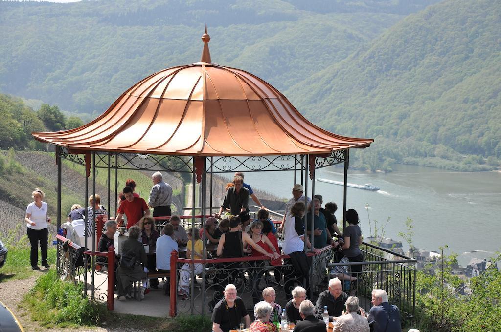 Hotel Gasthof Schuster Und Gaestehaus ฮูเดสไฮม์ แอม ไฮน์ ภายนอก รูปภาพ